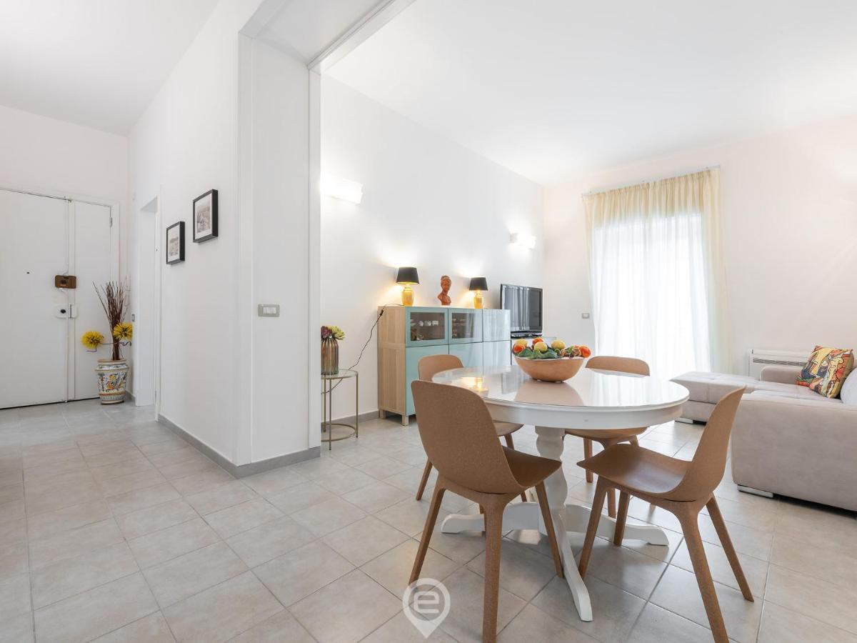White Gold Apartment 卡利亚里 外观 照片
