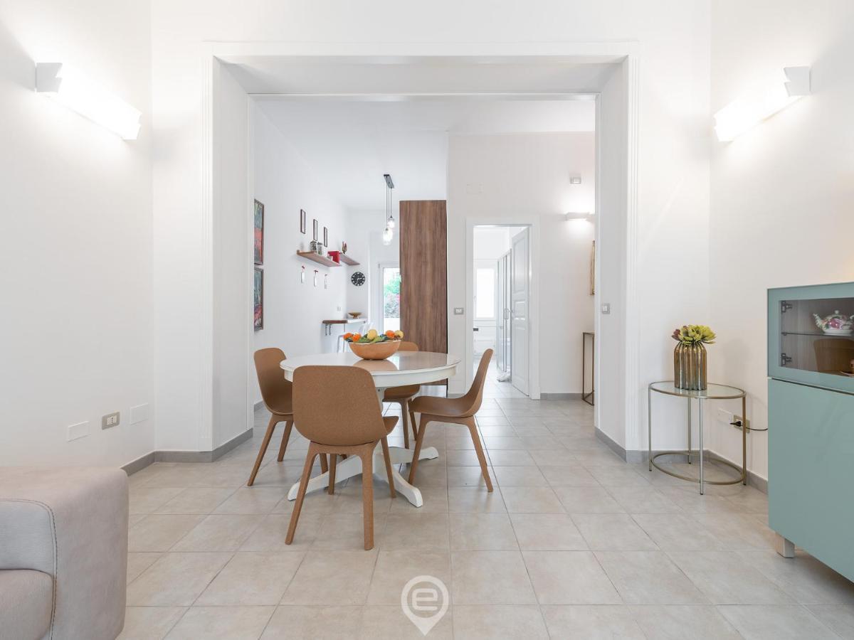 White Gold Apartment 卡利亚里 外观 照片