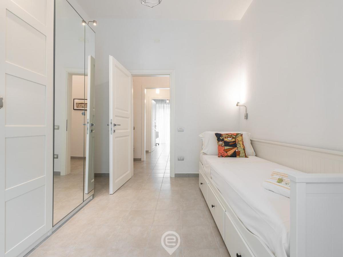 White Gold Apartment 卡利亚里 外观 照片