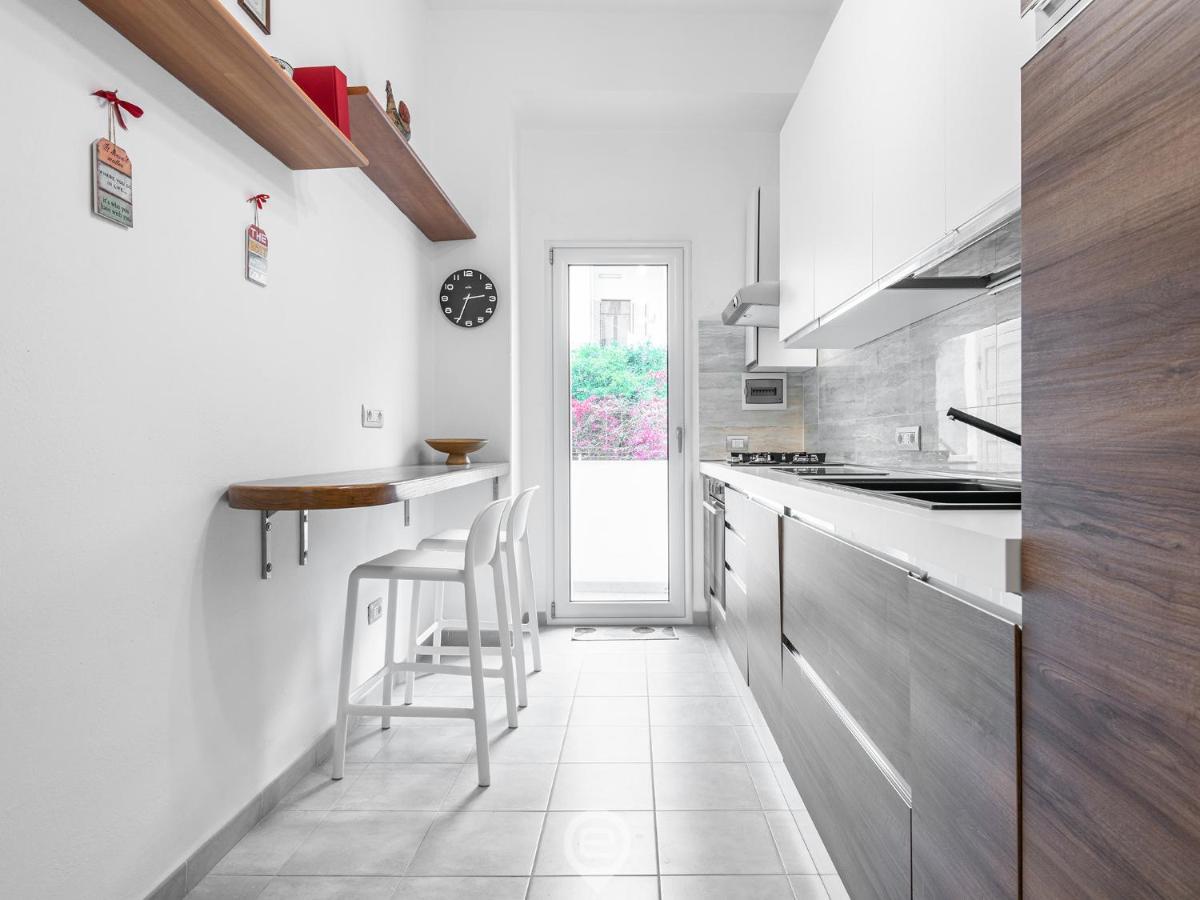 White Gold Apartment 卡利亚里 外观 照片